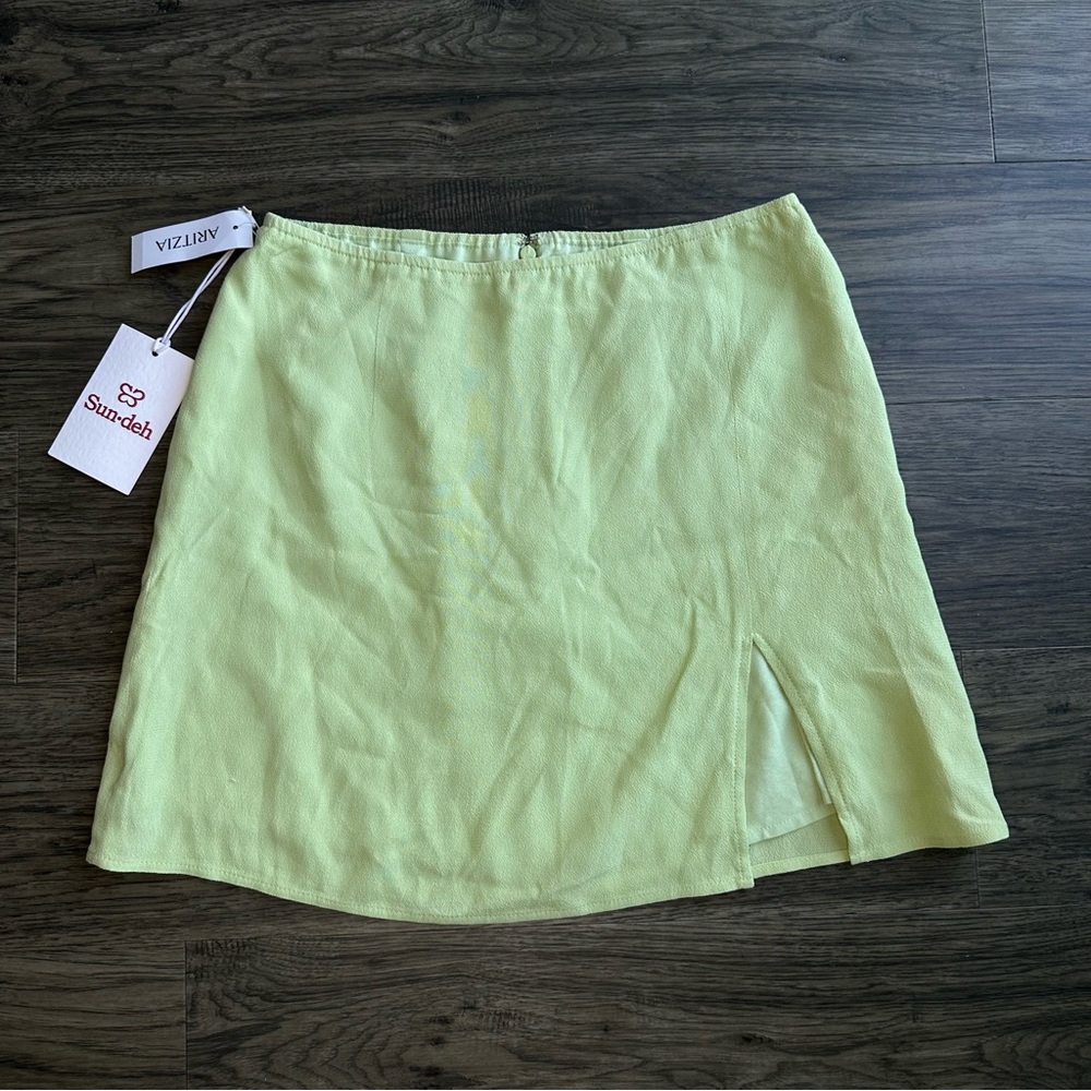 Aritzia skirt